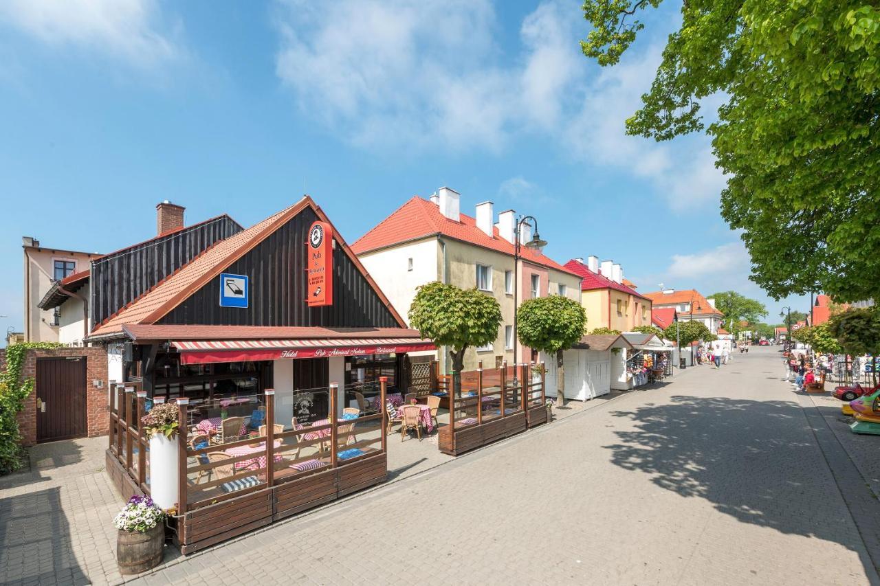 Villa & Restaurant Admiral Nelson Hel Eksteriør bilde